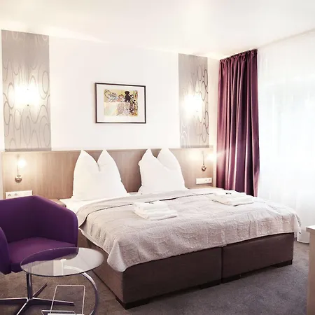 Nikolai Hotel 3*