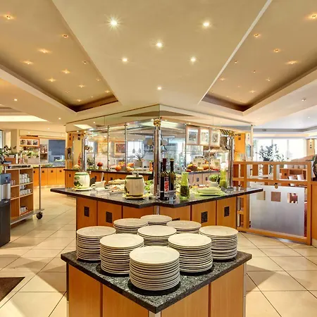 Abacus Tierpark Hotel 4*