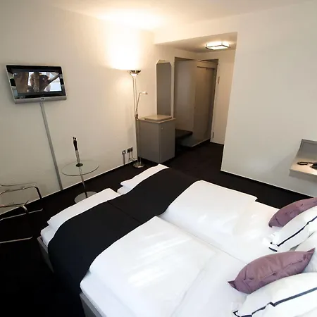 Good Morning West Hotel 2*