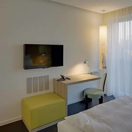 Grimm's Potsdamer Platz Hotel *