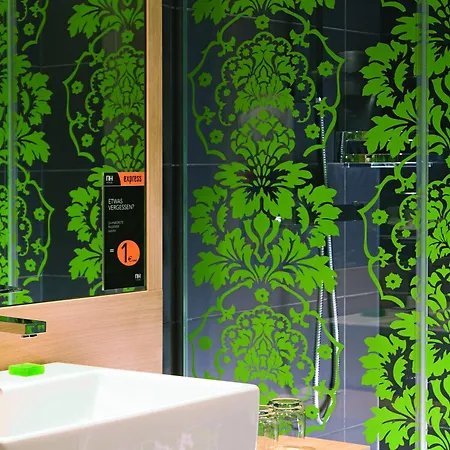 Hotel Nh Potsdamer Platz 4*