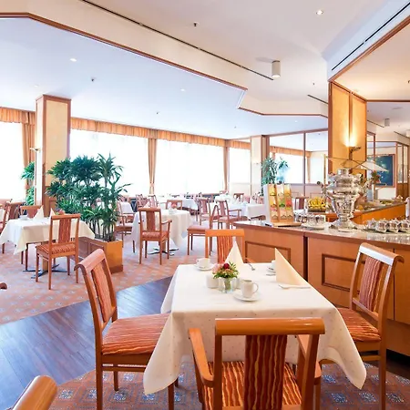 Steglitz International Hotel 4*