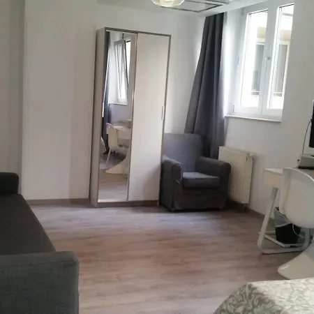 Midi Parkhotel Mitte Casa de hóspedes 3*