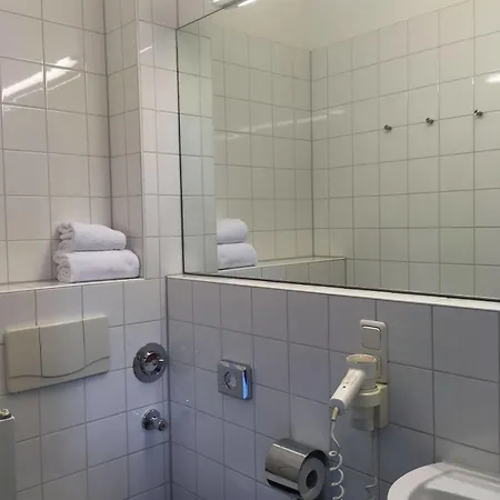 Midi Parkhotel Mitte 3*