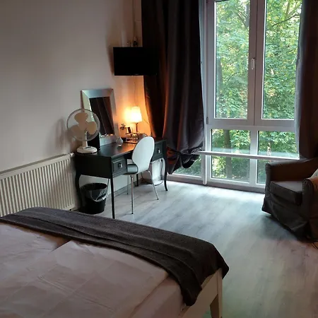 Guest house Midi Parkhotel Mitte