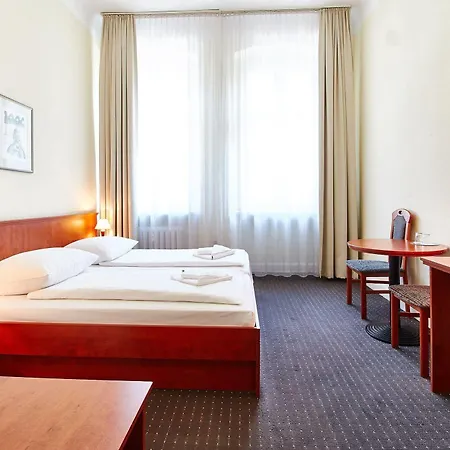 Hotel Selina West