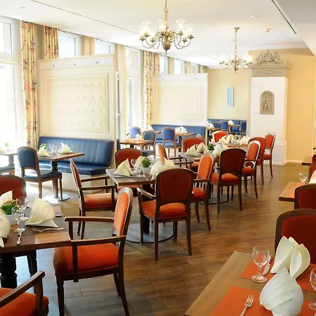 Upstalsboom Friedrichshain Hotell 4*