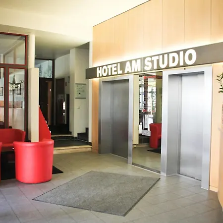 Otel Enjoy Am Berlin