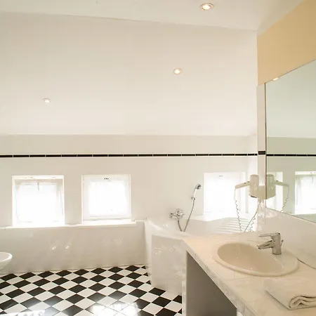 Hotel Residenz Begaswinkel 4*