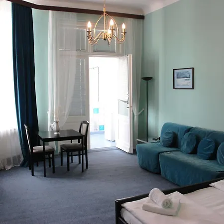 Hotel-pension Rheingold Am Kurfuerstendamm Otel 2*
