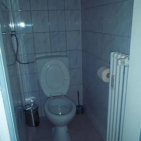 Hostel Anlema *