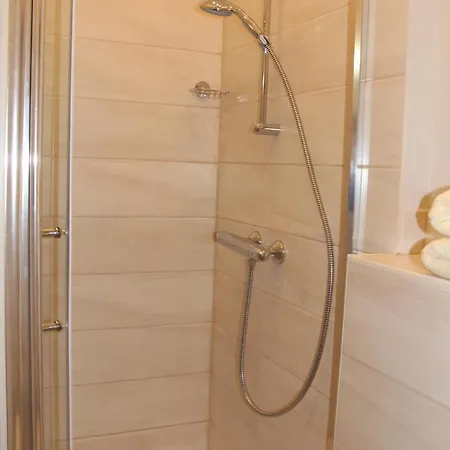 Stars Essener Strasse Apartment *