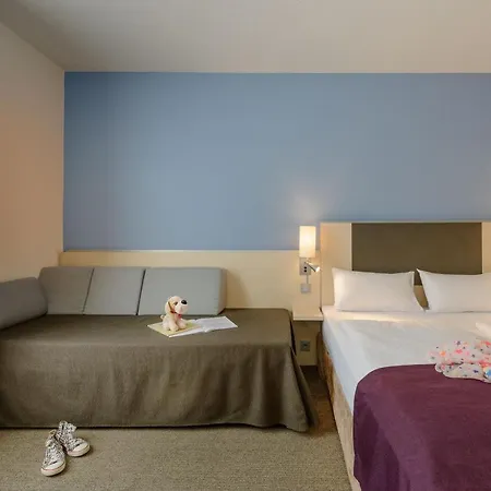 Mercure City West