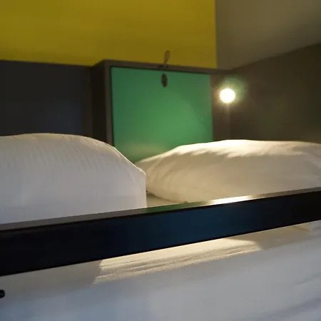 Hostel Grand Urban *