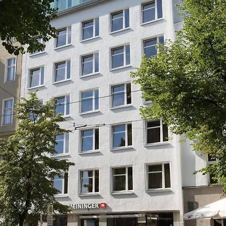 Hotel Meininger Mitte 3*