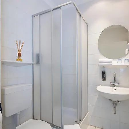 Berliner Baer 3* Βερολίνο