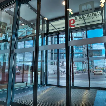 מלון Meininger Hauptbahnhof 3*
