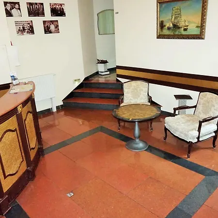 Szálloda Karlshorst 3*