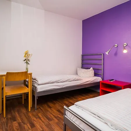 Amstel House Hostel *