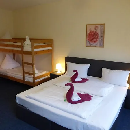 Comenius Hotel 2*