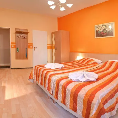 Guest house Hotel-pension Am Savignyplatz 2*