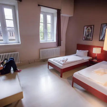 Und Hotell 3*
