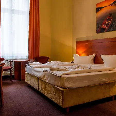 Astrid Am Kurfuerstendamm 3*