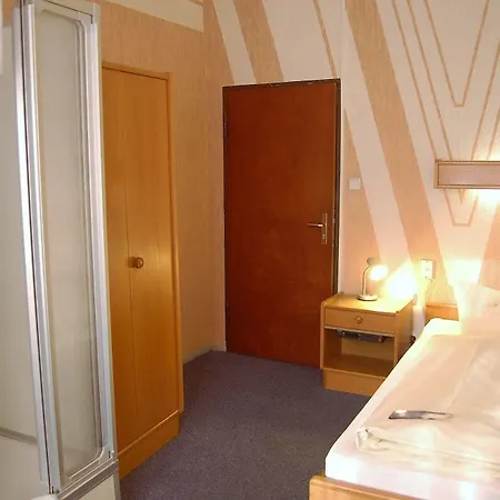 Hotell Graf Pueckler 2*