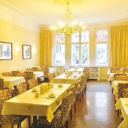 Kurfuerst Am Kurfuerstendamm Hotel 3*