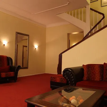Hotel Kurfuerst Am Kurfuerstendamm 3*