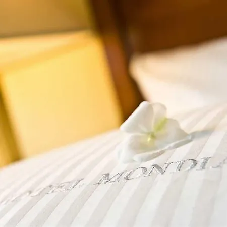 Mondial Am Kurfuerstendamm Hotel 4*