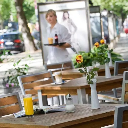 Hotel Mondial Am Kurfuerstendamm 4*