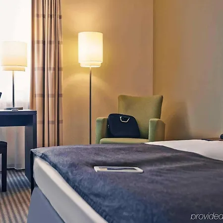 Отель Mercure Airport Tegel