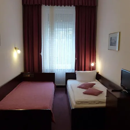 Novalis 3* Berlin