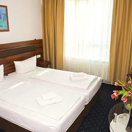 Aparthotel Christie 3*