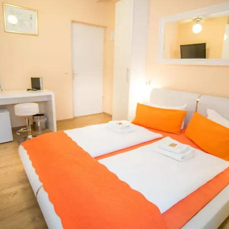 Guest house City 2*