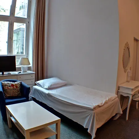 Midi City West Am Ku'damm Hotel 3*