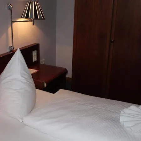 Szálloda Xantener Eck 2*