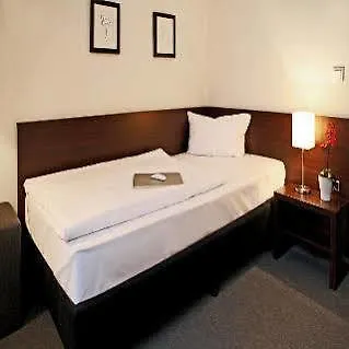 Hotel Lützow 3*