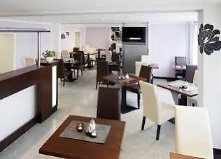 Lützow Hotel 3*