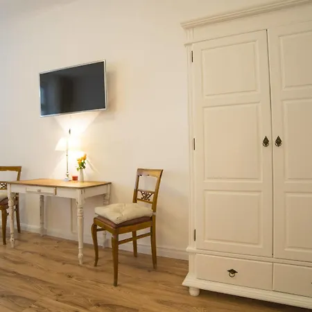Hotel Lovely Flats Englisch *