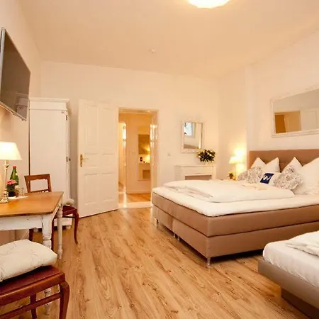 Lovely Flats Englisch Hotel *