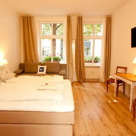Hotel Lovely Flats Englisch