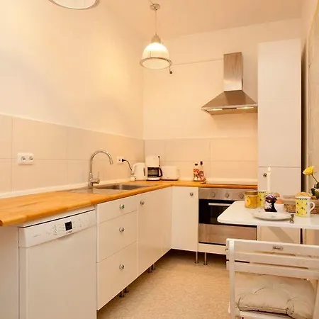 Hotel Lovely Flats Englisch *