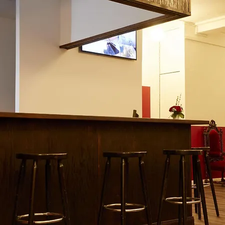 Hostel Ballhaus *