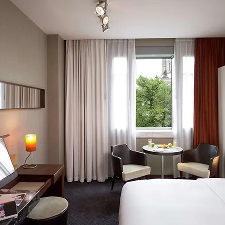 Luc, Autograph Collection 5* Berlin