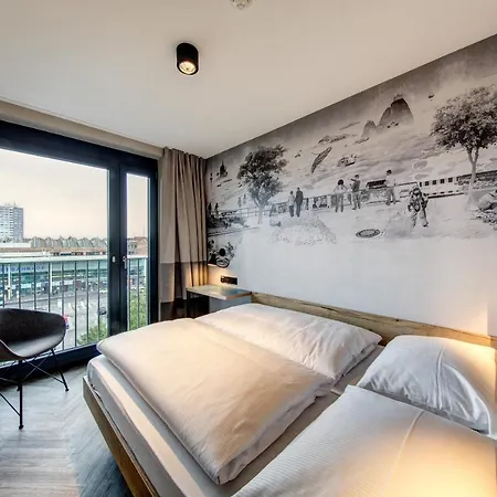 Hotel Schulz At The East Side Gallery Berlino