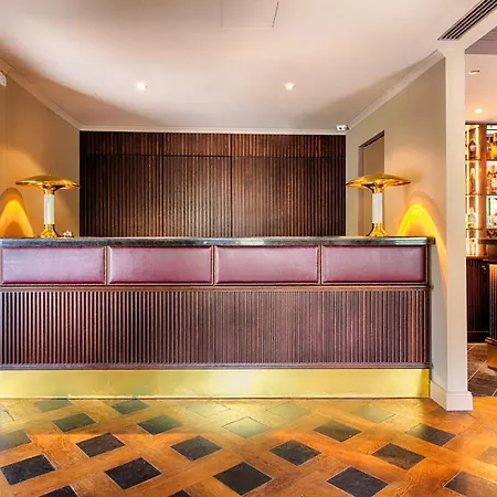 Mondrian Am Checkpoint Charlie Otel 4*