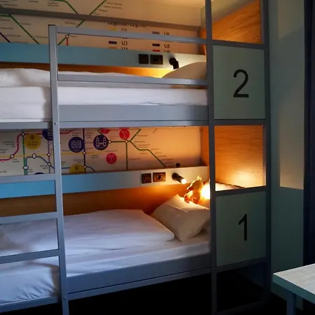 Grand Urban Hostel *