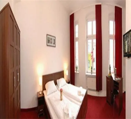 Mikon Eastgate - Centre Hotel 3*